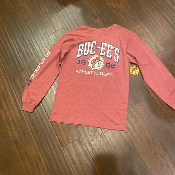 Buccee’s Red Long Sleeve Shirt-Size M-NWT - Picture 1 of 4